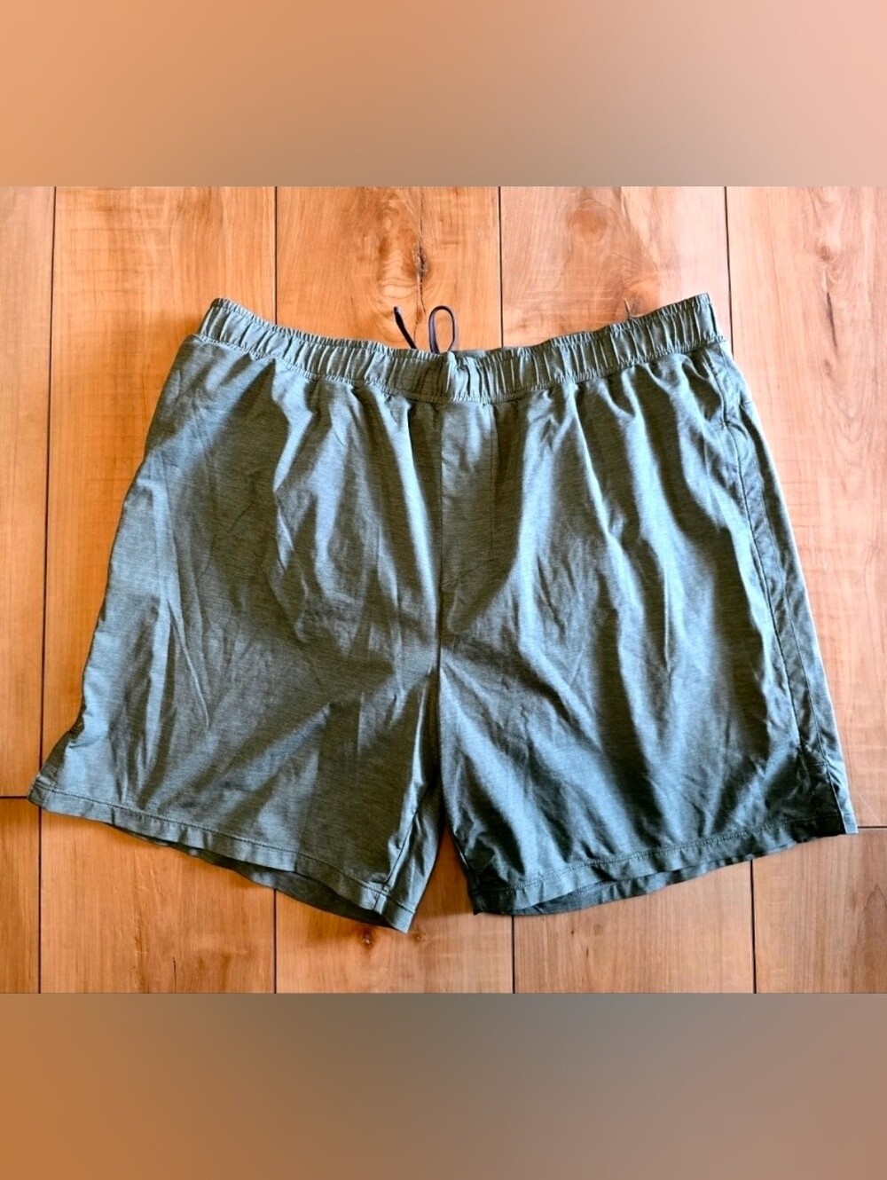 Rhone Green Shorts Lightweight Lined Athletic Training Gym sz L